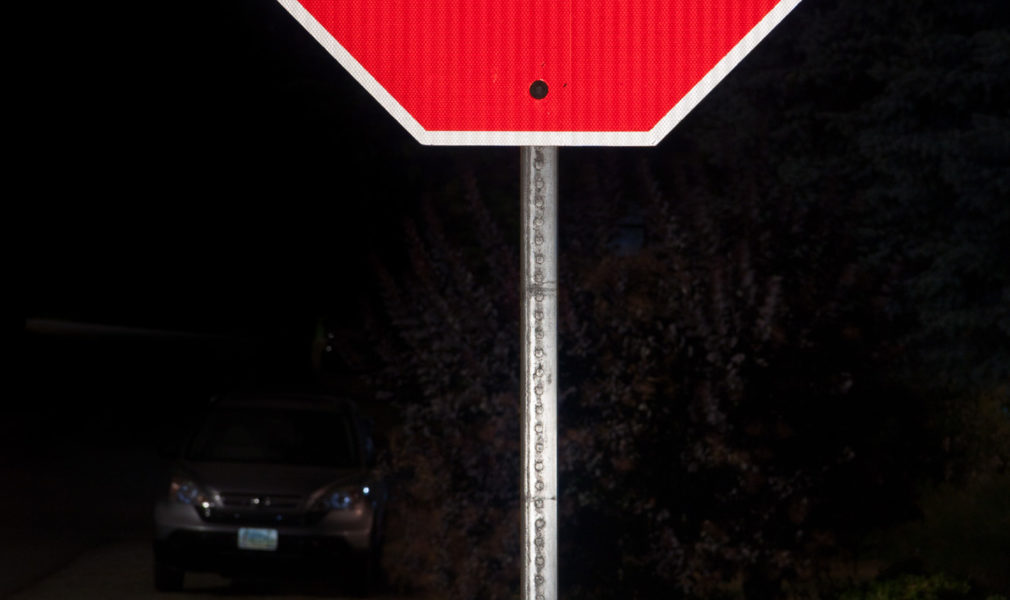 Close up of stop sign without SaFlector™